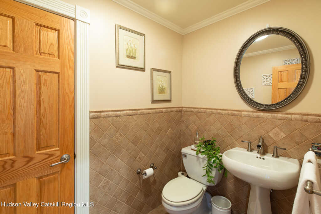 20 Ferry Street, Saugerties, NY 12477 - Photo 38 of 45