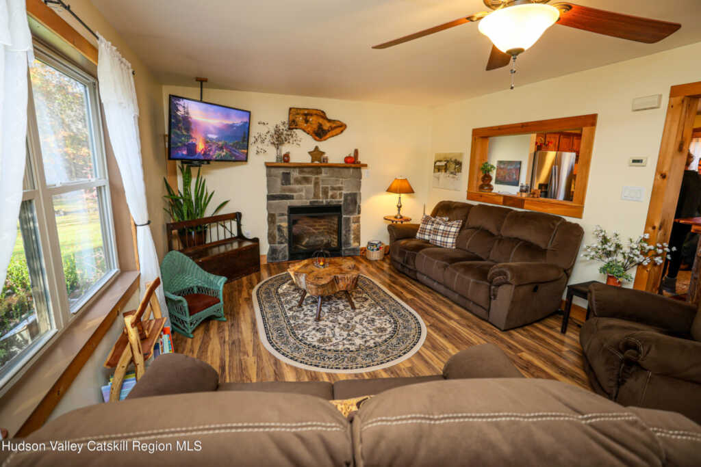 60 John Shults Road, Saugerties, NY 12477 - Photo 4 of 44