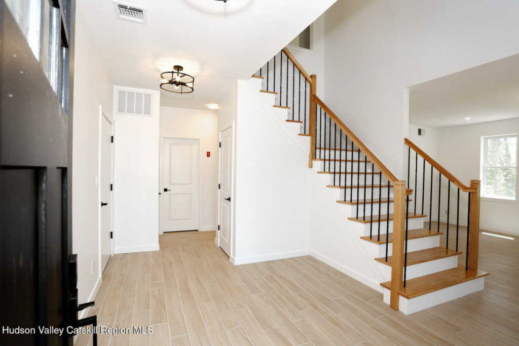 334 Ohioville Road, New Paltz, NY 12561 - Photo 9 of 50