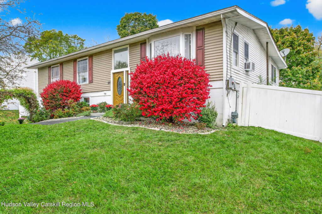 229 Heather Lane, Kingston, NY 12401 - Photo 2 of 40