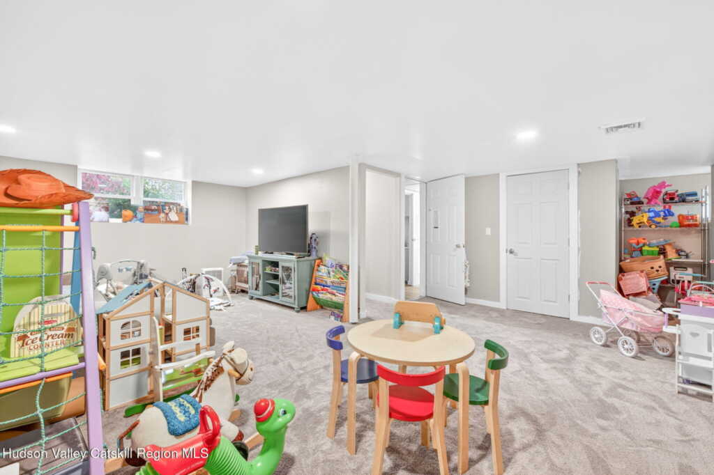 229 Heather Lane, Kingston, NY 12401 - Photo 32 of 40