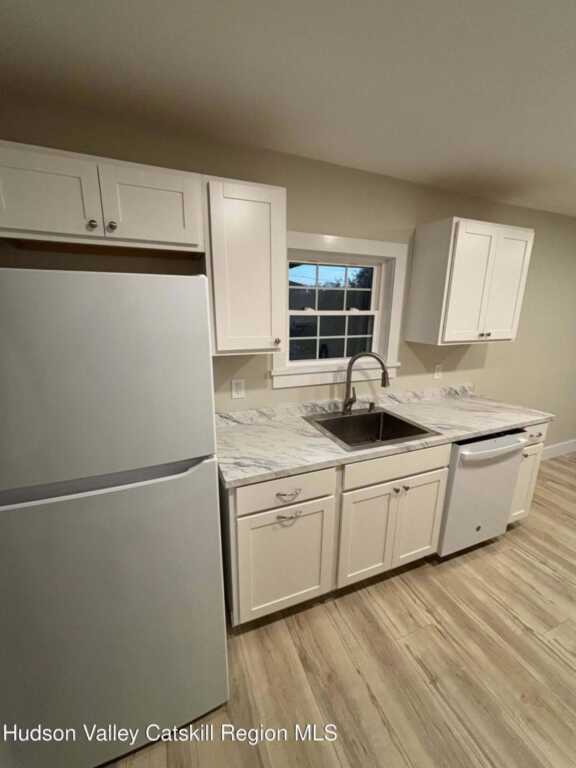 13 Saugertes Manor Road, Saugerties, NY 12477 - Photo 2 of 11