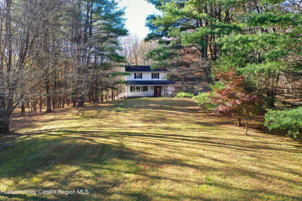 1521 Glasco Turnpike, Saugerties, NY 12477 - Photo 2 of 44