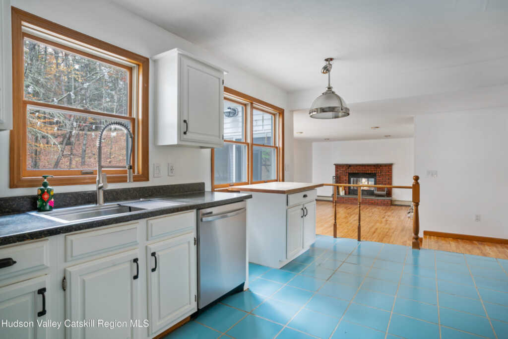 1521 Glasco Turnpike, Saugerties, NY 12477 - Photo 21 of 44