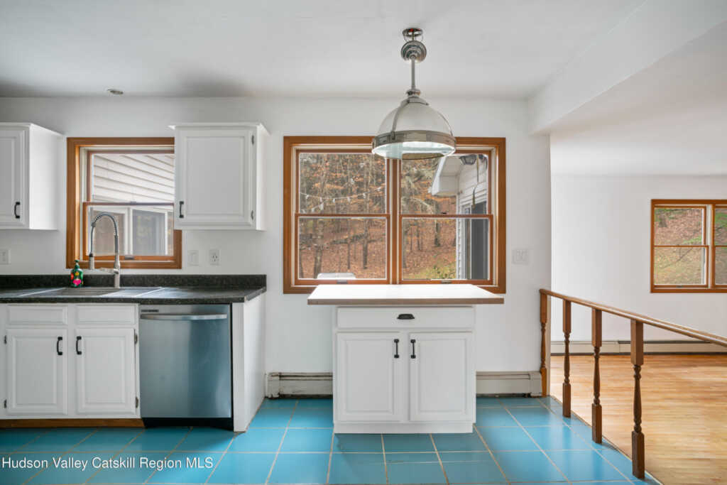 1521 Glasco Turnpike, Saugerties, NY 12477 - Photo 23 of 44