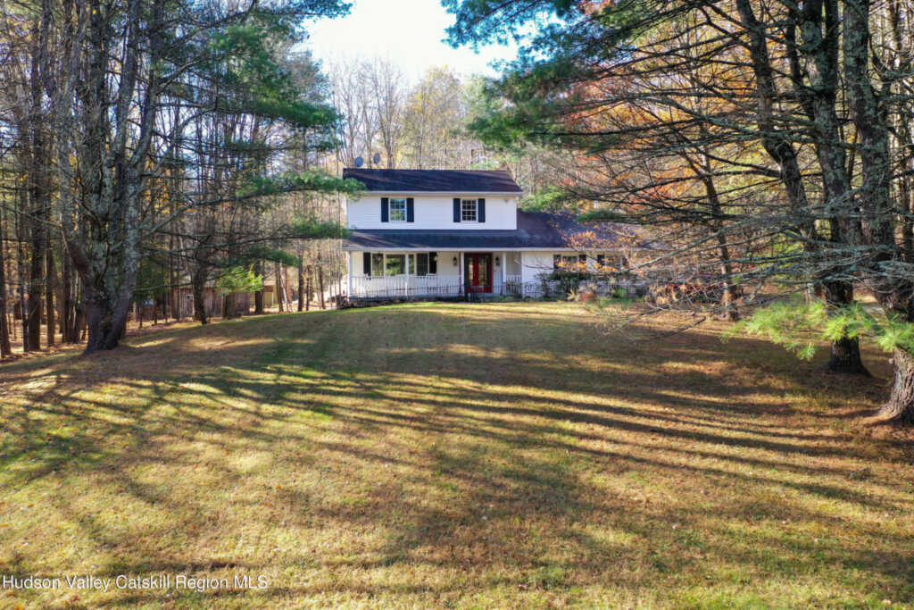 1521 Glasco Turnpike, Saugerties, NY 12477 - Photo 4 of 44