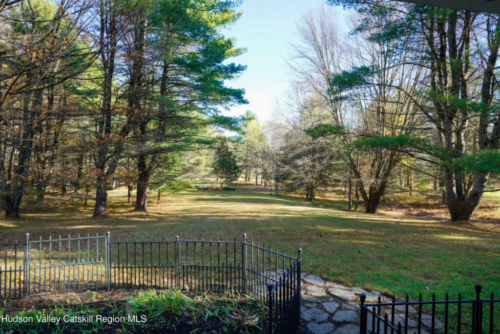 1521 Glasco Turnpike, Saugerties, NY 12477 - Photo 8 of 44