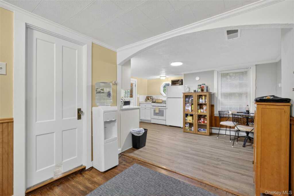 81 Dewitt Street, Kingston, NY 12401 - Photo 14 of 38