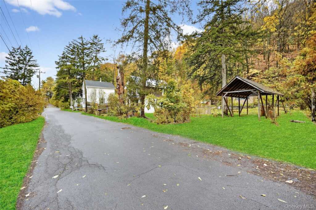 81 Dewitt Street, Kingston, NY 12401 - Photo 2 of 38