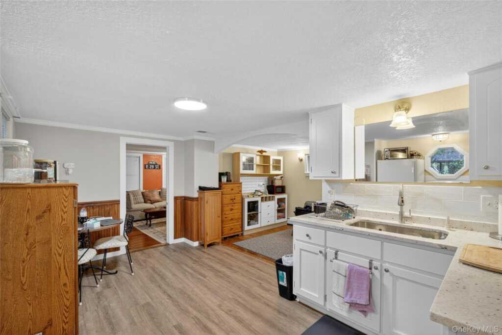 81 Dewitt Street, Kingston, NY 12401 - Photo 20 of 38