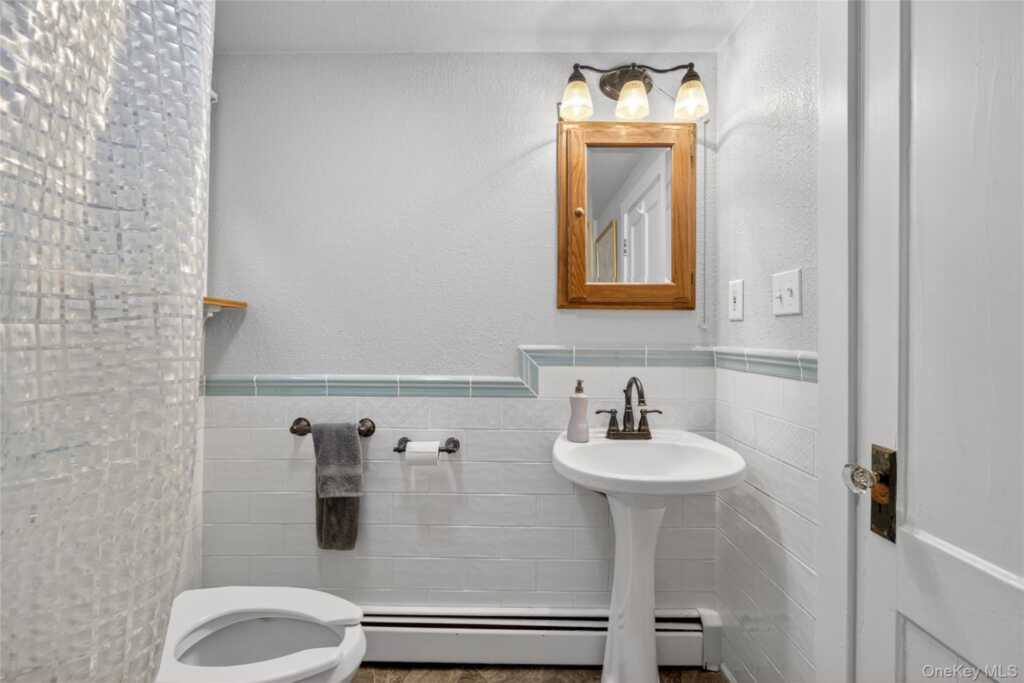 81 Dewitt Street, Kingston, NY 12401 - Photo 23 of 38