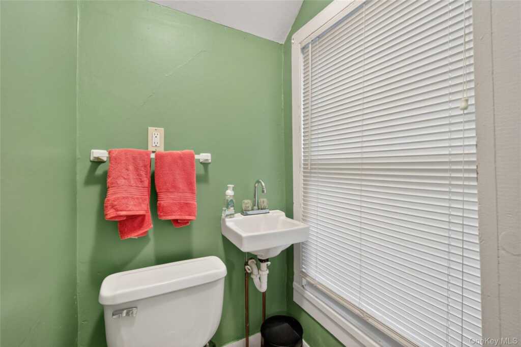 81 Dewitt Street, Kingston, NY 12401 - Photo 28 of 38