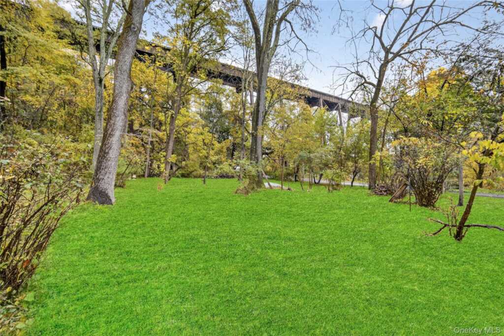 81 Dewitt Street, Kingston, NY 12401 - Photo 33 of 38