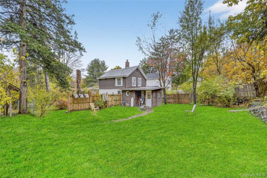 81 Dewitt Street, Kingston, NY 12401 - Photo 35 of 38