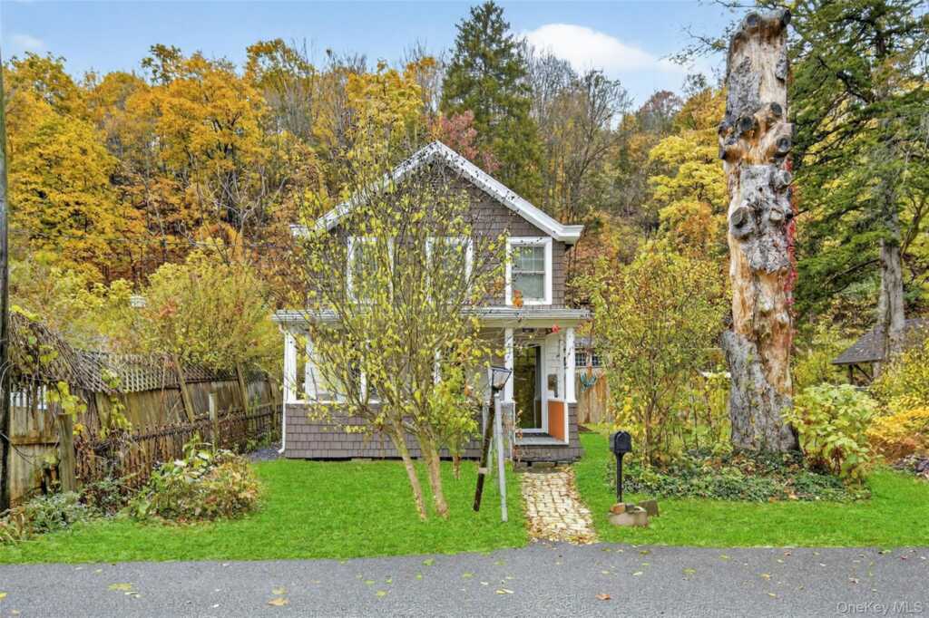 81 Dewitt Street, Kingston, NY 12401 - Photo 6 of 38