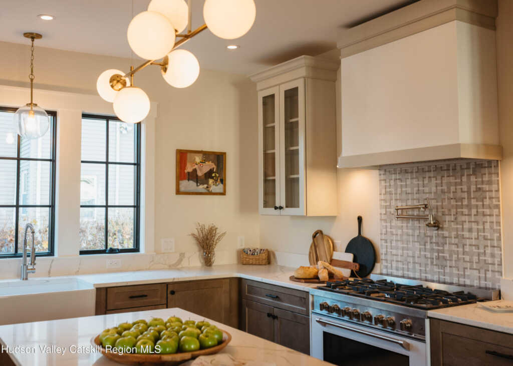 139 Highland Avenue, Kingston, NY 12401 - Photo 14 of 50