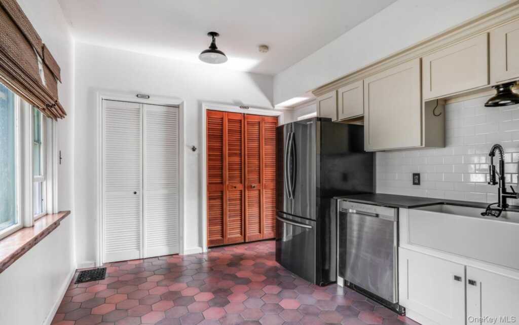 86 Rock City Road, Woodstock, NY 12498 - Photo 5 of 25