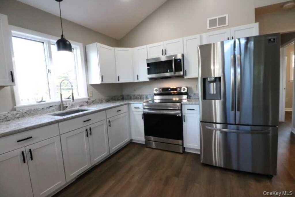 3218 Route 9w, Unit #1, Saugerties, NY 12477 - Photo 13 of 13