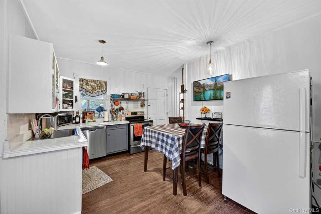 214 State Route 32, New Paltz, NY 12561 - Photo 16 of 37