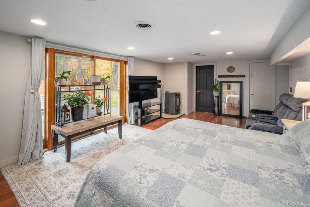 27 Appletree Drive, Saugerties, NY 12477 - Photo 23 of 41