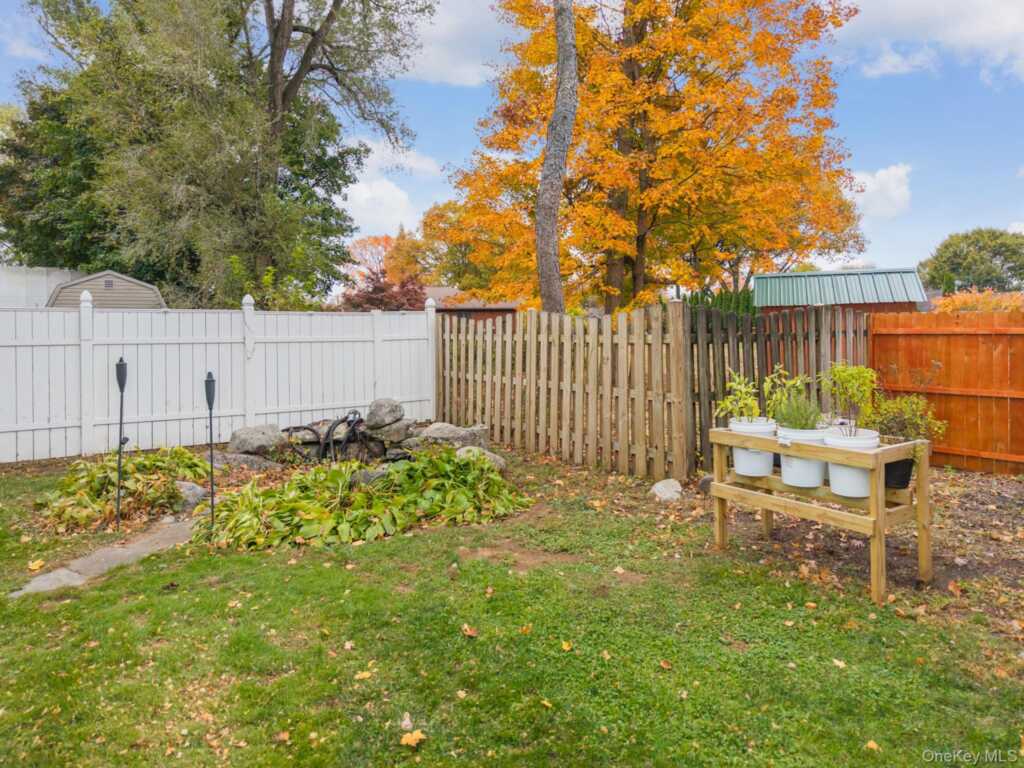 27 Appletree Drive, Saugerties, NY 12477 - Photo 33 of 41