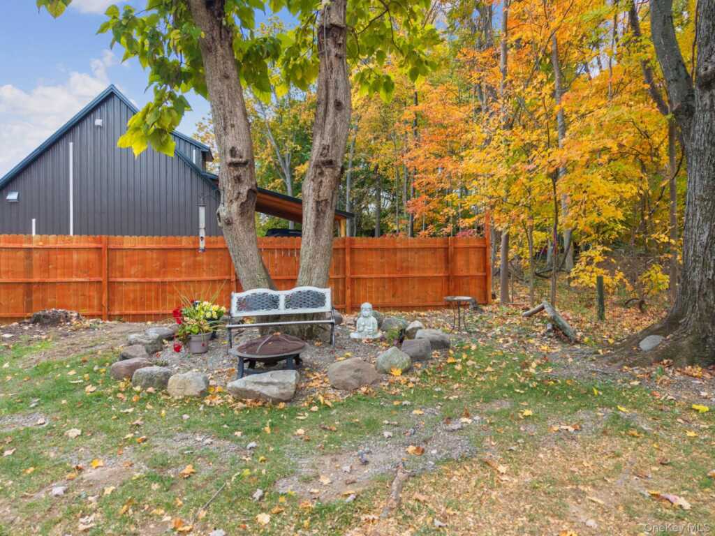 27 Appletree Drive, Saugerties, NY 12477 - Photo 35 of 41