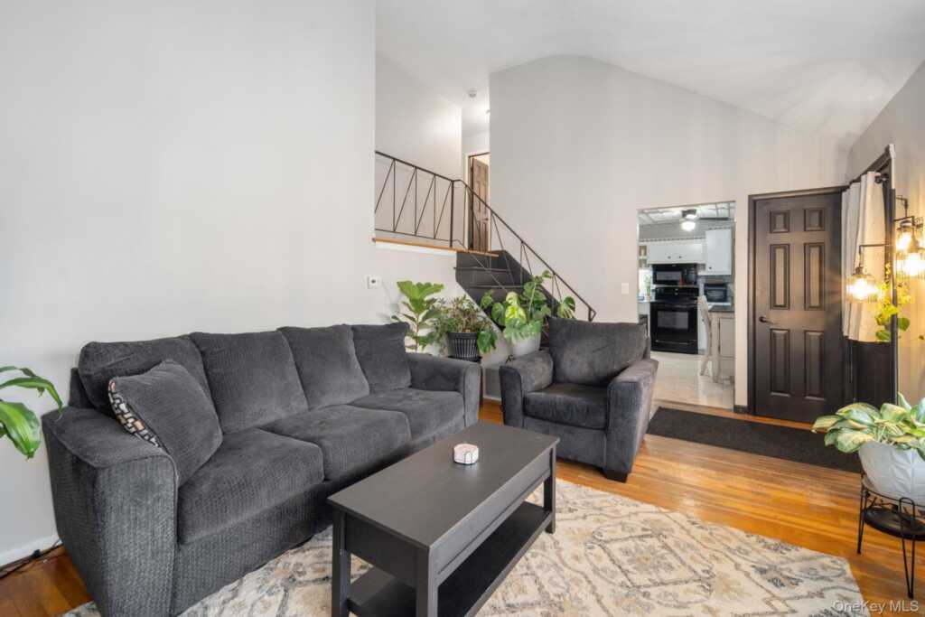 27 Appletree Drive, Saugerties, NY 12477 - Photo 5 of 41