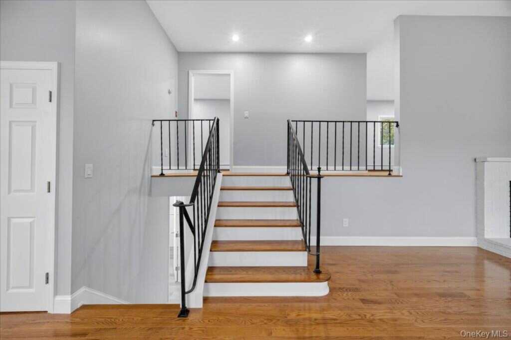 13 Mountain View Avenue, Saugerties, NY 12477 - Photo 16 of 42