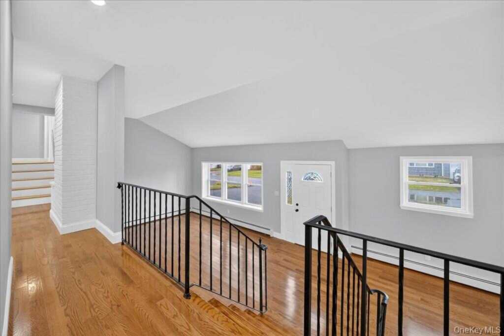 13 Mountain View Avenue, Saugerties, NY 12477 - Photo 17 of 42