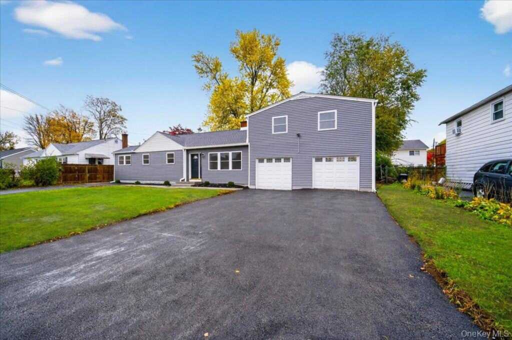 13 Mountain View Avenue, Saugerties, NY 12477 - Photo 3 of 42