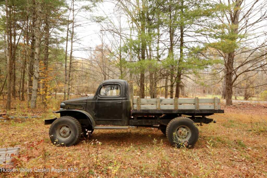 424 High Falls Road, Saugerties, NY 12477 - Photo 12 of 37