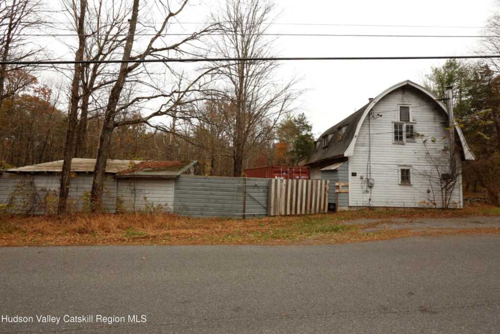 424 High Falls Road, Saugerties, NY 12477 - Photo 25 of 37