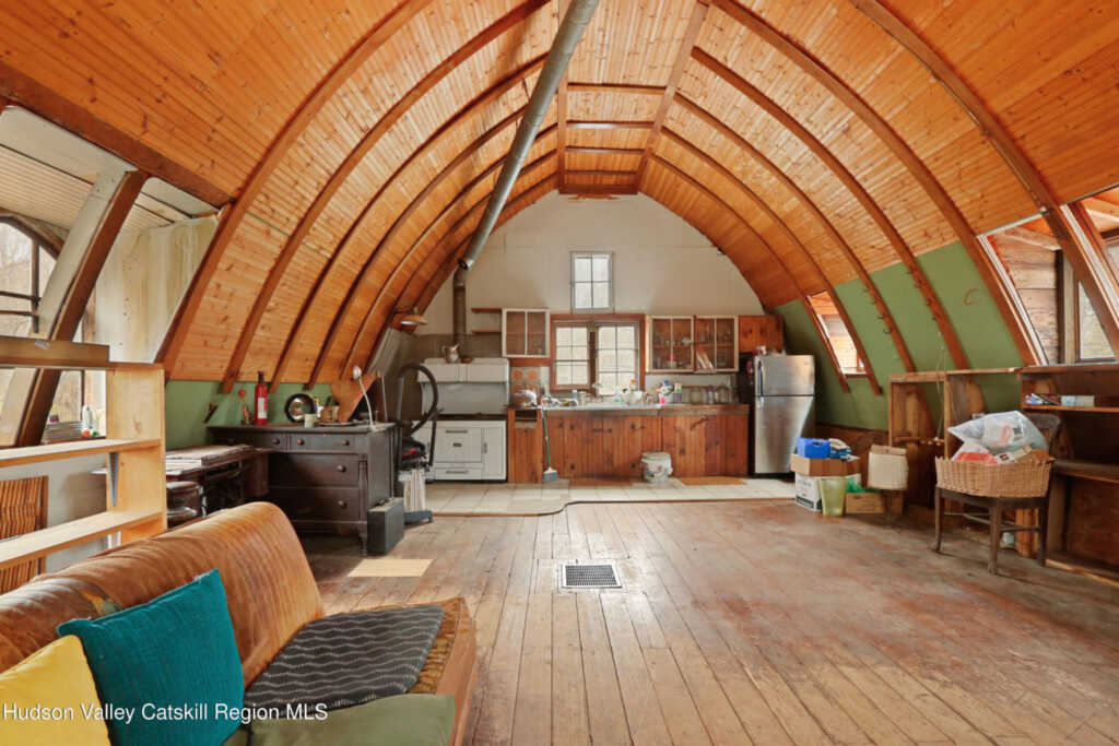 424 High Falls Road, Saugerties, NY 12477 - Photo 5 of 37