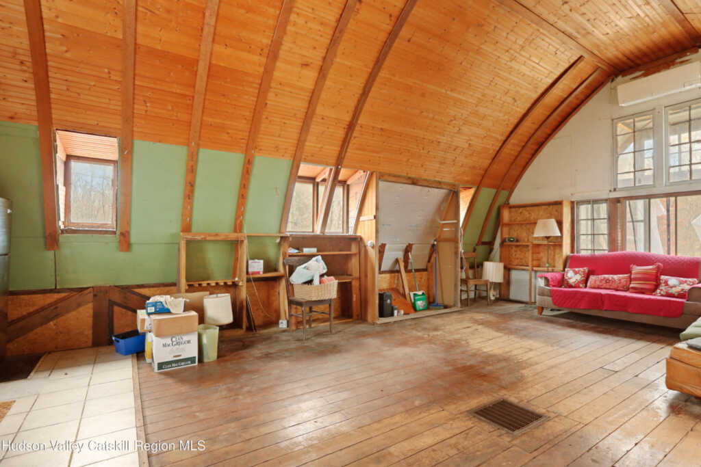 424 High Falls Road, Saugerties, NY 12477 - Photo 8 of 37