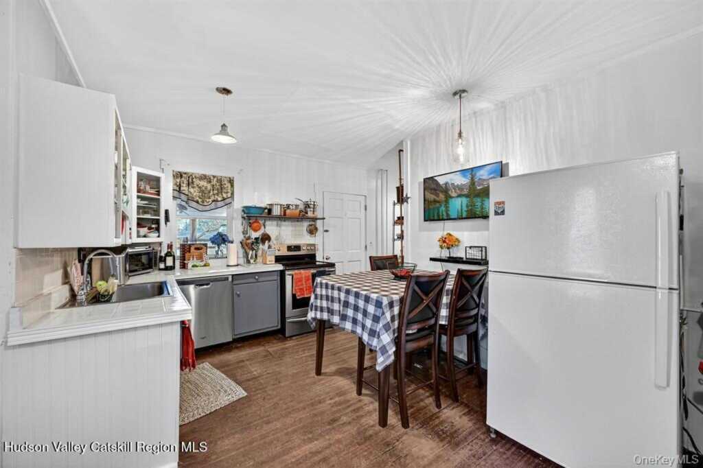 214 State Route 32 S, New Paltz, NY 12561 - Photo 16 of 37