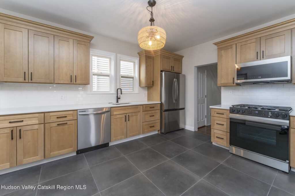 49 Montrepose Avenue, Kingston, NY 12401 - Photo 11 of 38