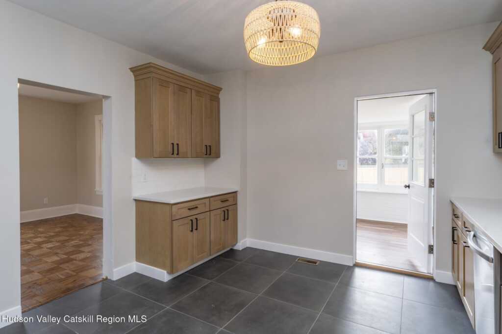 49 Montrepose Avenue, Kingston, NY 12401 - Photo 12 of 38