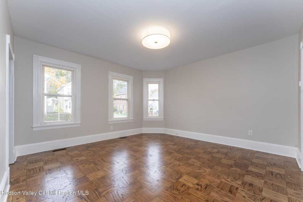 49 Montrepose Avenue, Kingston, NY 12401 - Photo 7 of 38