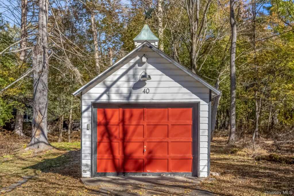 40 Lower Byrdcliffe Road, Woodstock, NY 12498 - Photo 3 of 39