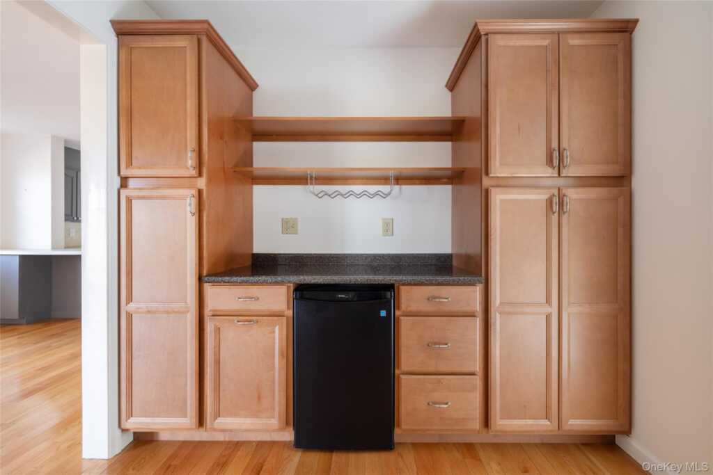 6 Somers Drive, Rhinebeck, NY 12572 - Photo 14 of 32