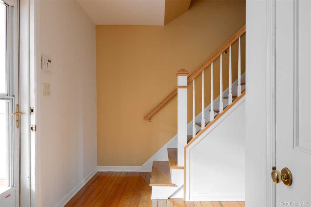 6 Somers Drive, Rhinebeck, NY 12572 - Photo 18 of 32