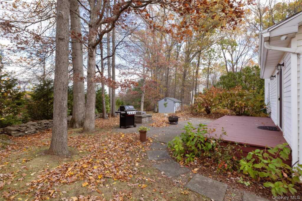 6 Somers Drive, Rhinebeck, NY 12572 - Photo 27 of 32