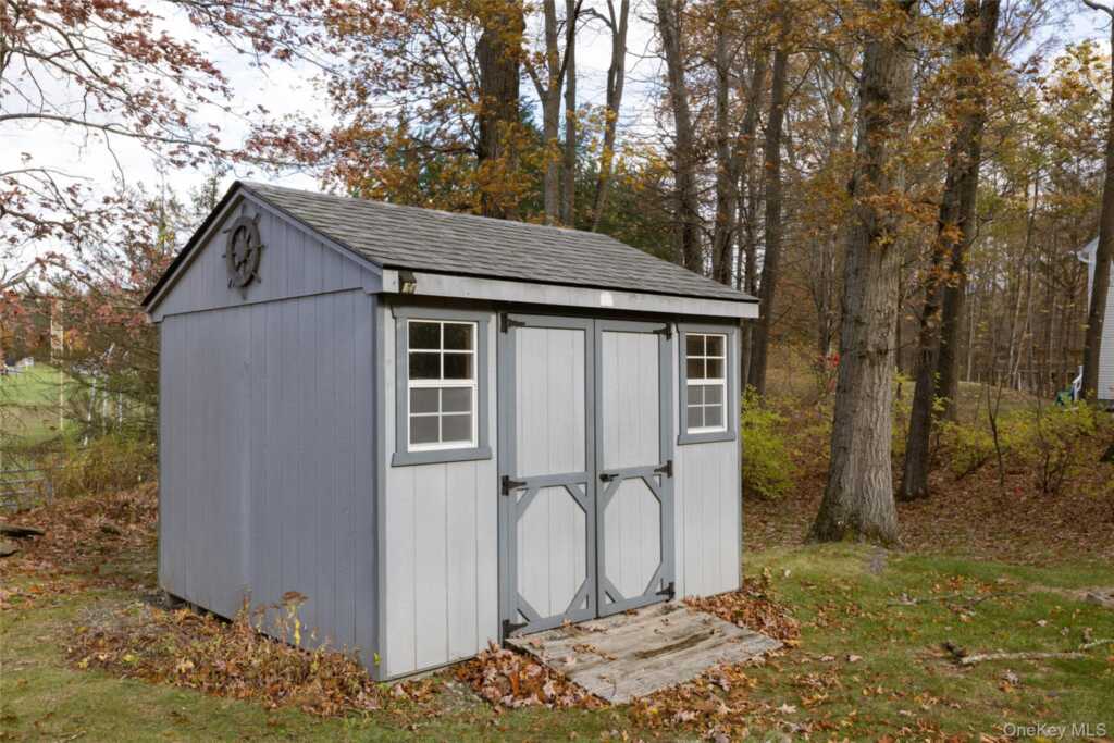 6 Somers Drive, Rhinebeck, NY 12572 - Photo 31 of 32