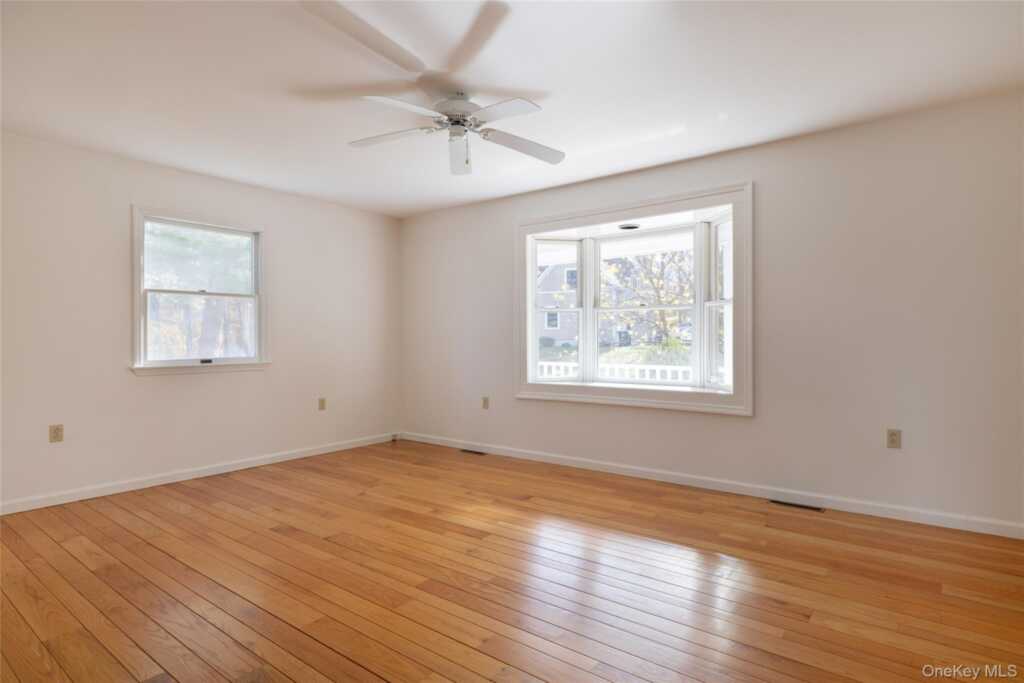 6 Somers Drive, Rhinebeck, NY 12572 - Photo 8 of 32