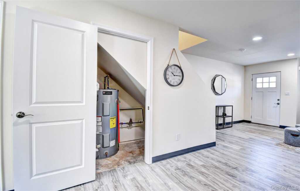 39 Levy Place, Saugerties, NY 12477 - Photo 16 of 28