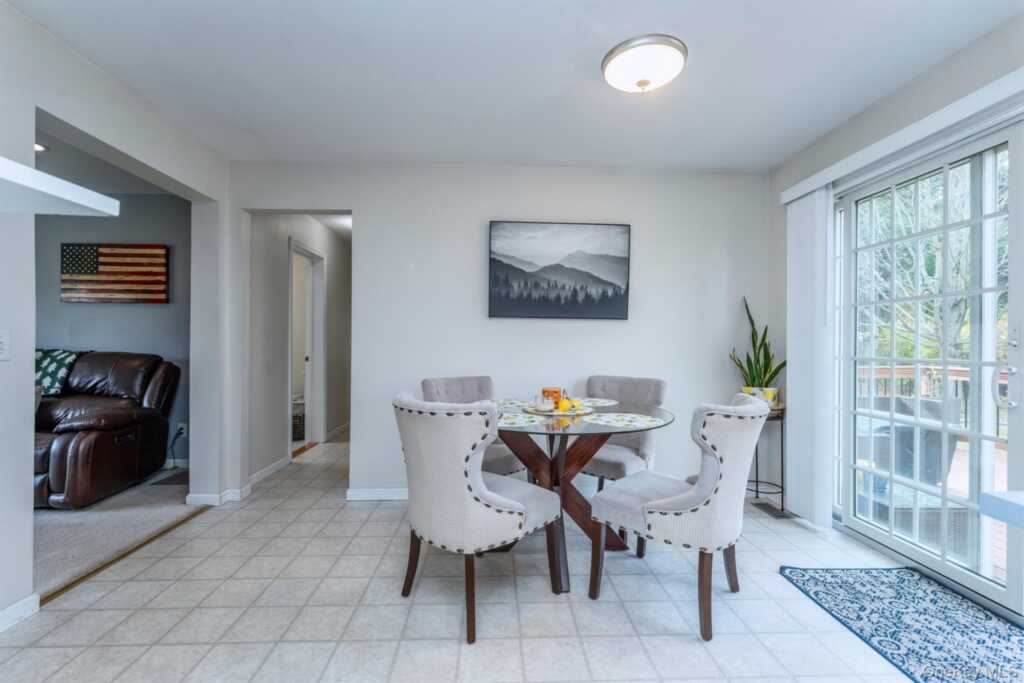 11 Carol Anns Way, Saugerties, NY 12477 - Photo 11 of 40