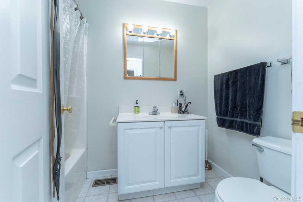 11 Carol Anns Way, Saugerties, NY 12477 - Photo 27 of 40