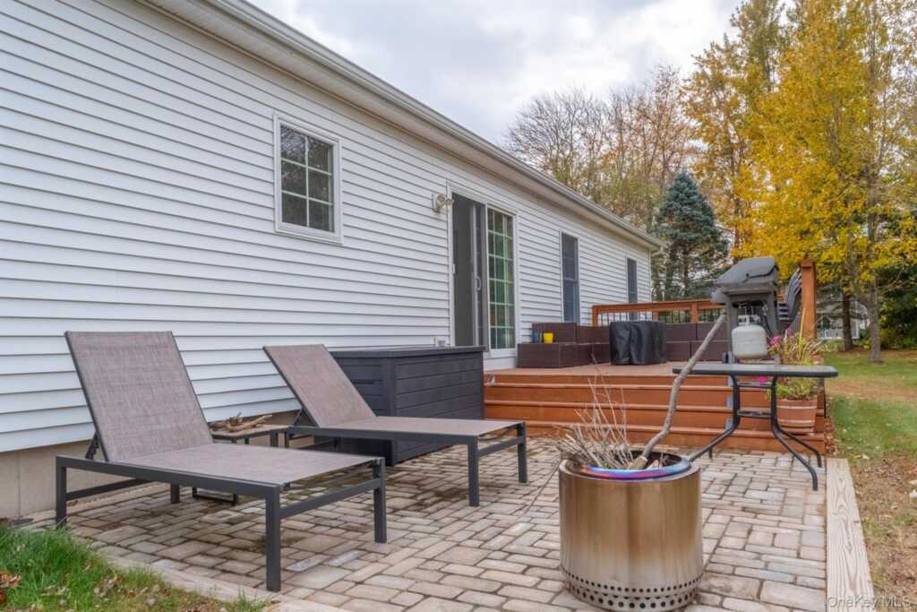 11 Carol Anns Way, Saugerties, NY 12477 - Photo 33 of 40