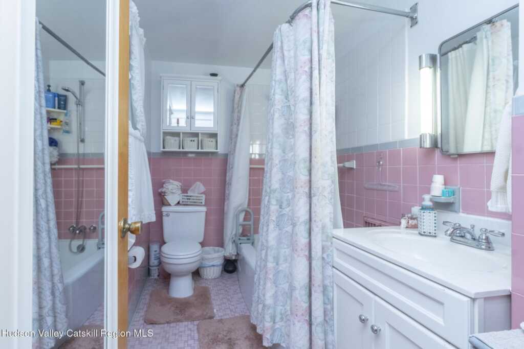 56 Derrenbacher Street, Kingston, NY 12401 - Photo 15 of 32