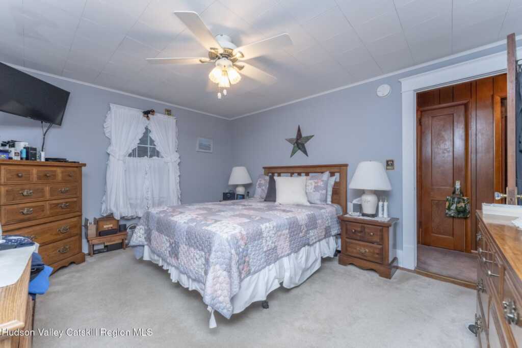 56 Derrenbacher Street, Kingston, NY 12401 - Photo 17 of 32